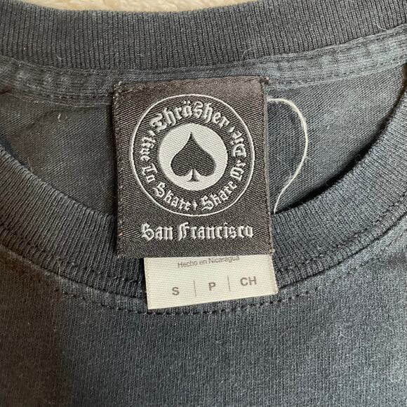 THRASHER Flames Black Tee Shirt Small Short Sleeve Skate - Picture 3 of 3